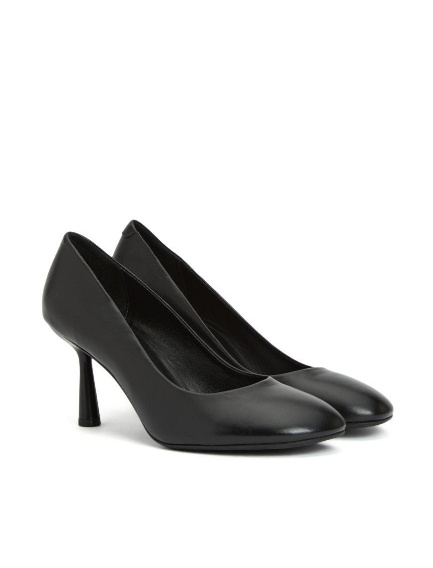 Divarese Kadın Siyah Deri Topuklu Ayakkabı Divarese Kadın Siyah Deri Topuklu Ayakkabı
