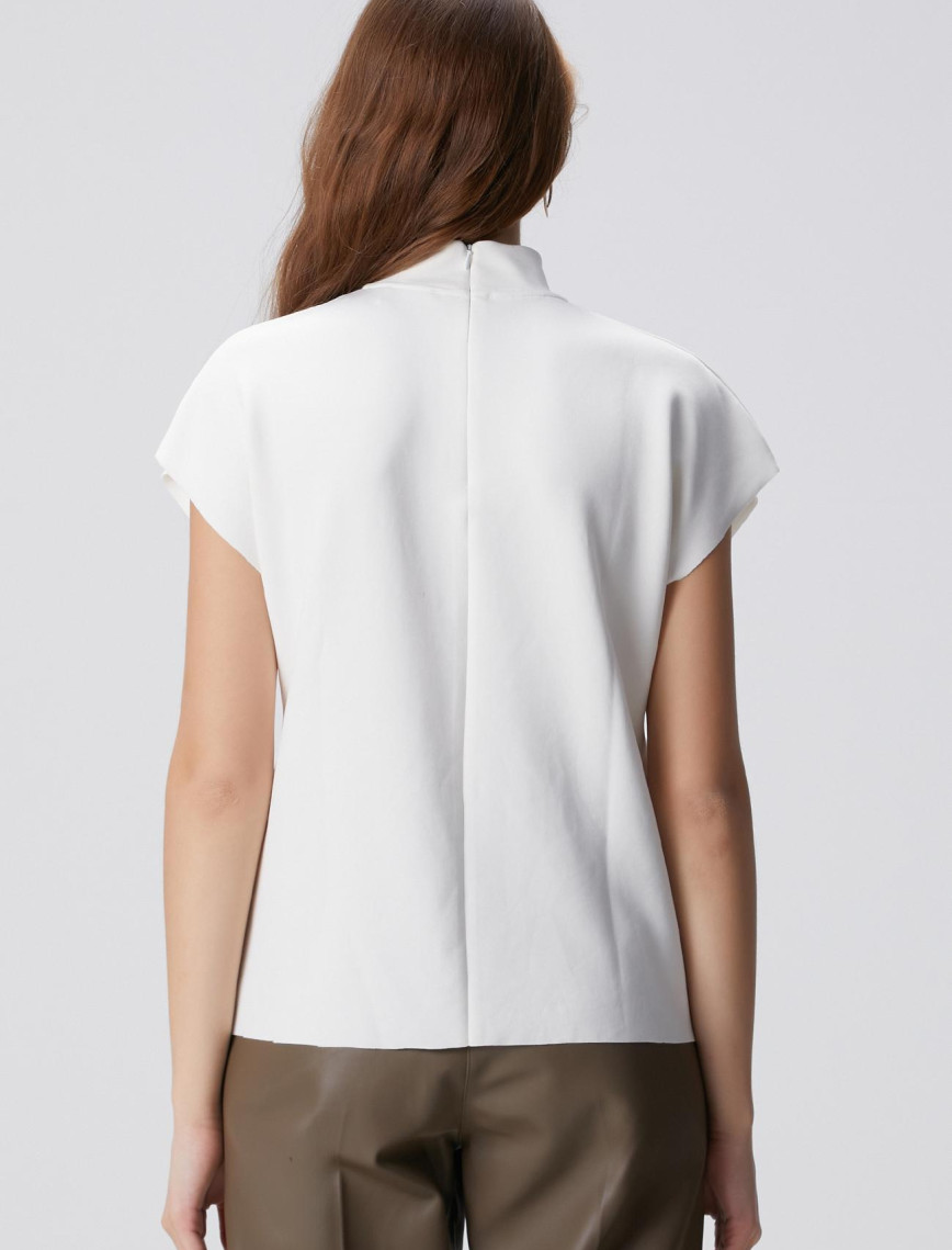 Network Kadın Kırık Beyaz Payetli T-shirt Network Kadın Kırık Beyaz Payetli T-shirt