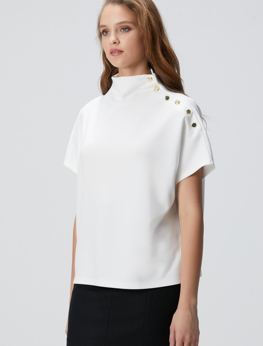 Network Kadın Kırık Beyaz Çıtçıt Detaylı T-shirt Network Kadın Kırık Beyaz Çıtçıt Detaylı T-shirt