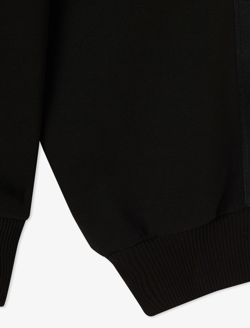 Lacoste Erkek Relaxed Fit Bisiklet Yaka Siyah Sweatshirt Lacoste Erkek Relaxed Fit Bisiklet Yaka Siyah Sweatshirt