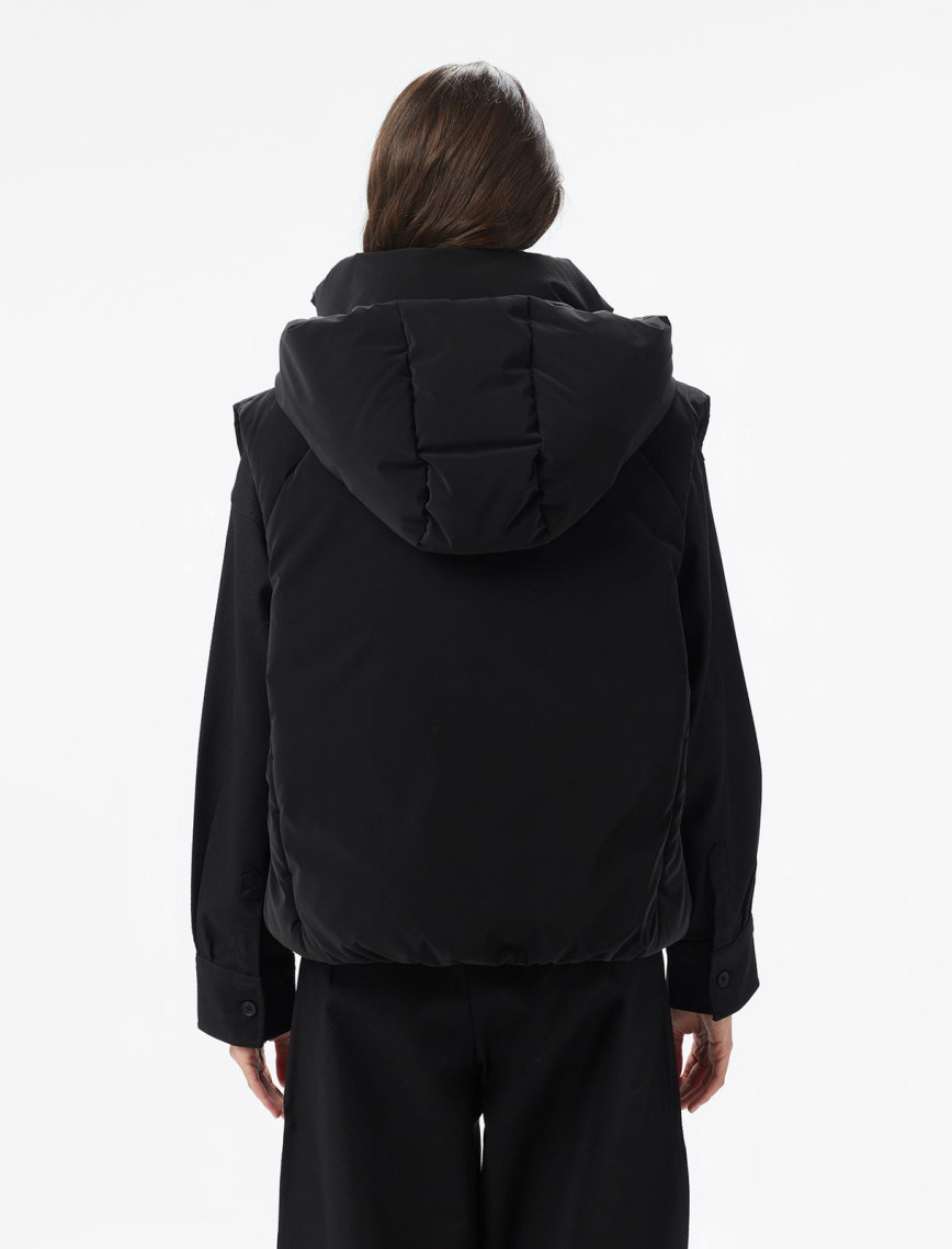 Lacoste Kadın Kapüşonlu Siyah Yelek Lacoste Kadın Kapüşonlu Siyah Yelek