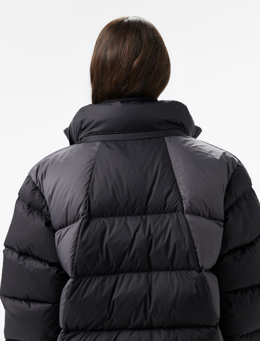 Lacoste Kadın Kapüşonlu Renk Bloklu Siyah Mont Lacoste Kadın Kapüşonlu Renk Bloklu Siyah Mont