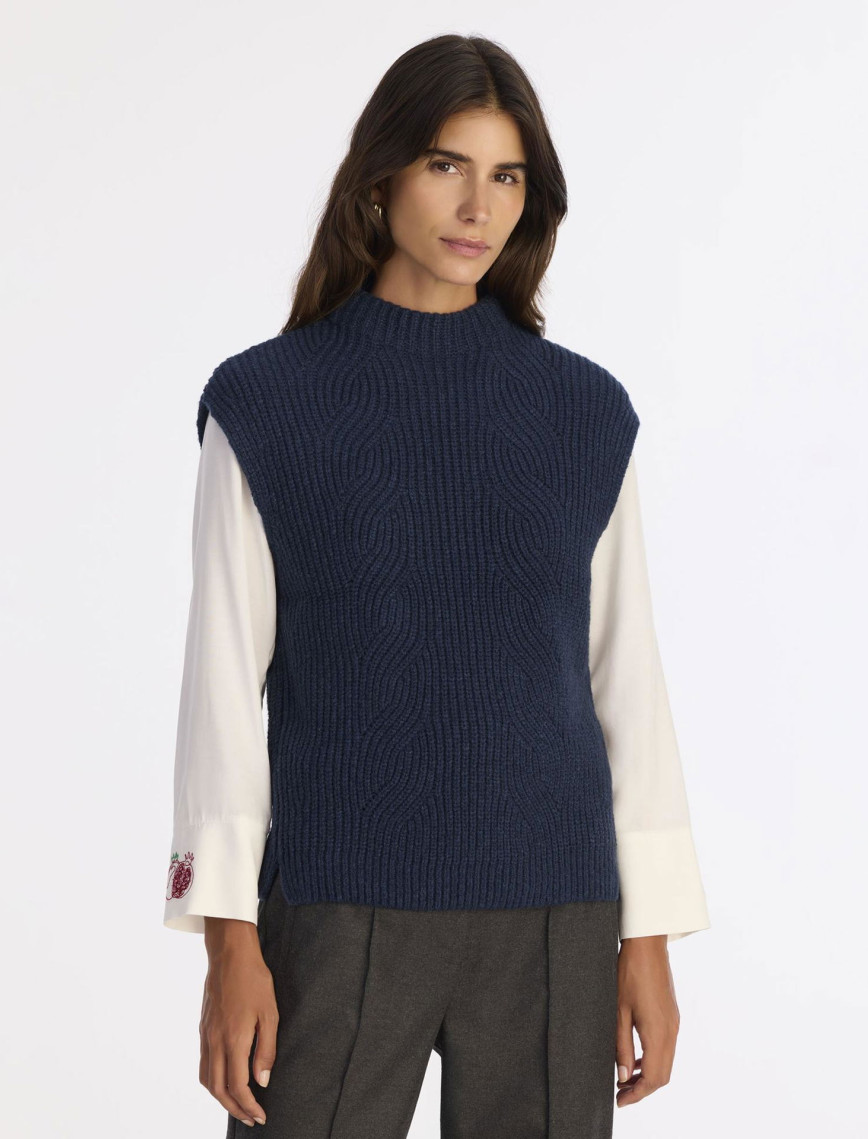 YARGICI Regular Yarım Balıkçı Yaka Kolsuz Kazak YARGICI Regular Yarım Balıkçı Yaka Kolsuz Kazak