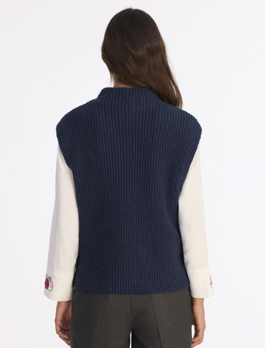 YARGICI Regular Yarım Balıkçı Yaka Kolsuz Kazak YARGICI Regular Yarım Balıkçı Yaka Kolsuz Kazak