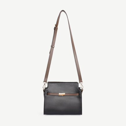 Kemer Detaylı Deri Omuz Çantası Kemer Detaylı Deri Omuz Çantası