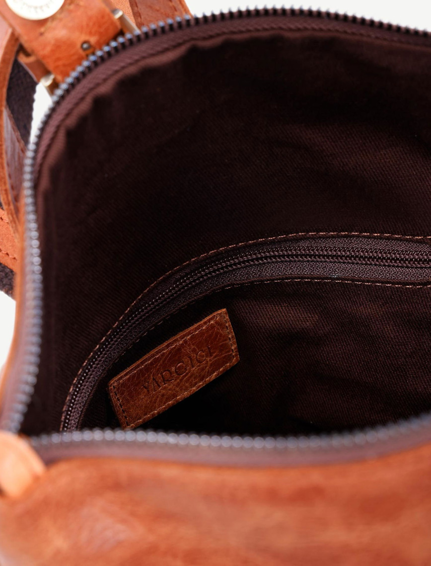 YARGICI Katlama Detaylı Deri Sırt Çantası YARGICI Katlama Detaylı Deri Sırt Çantası