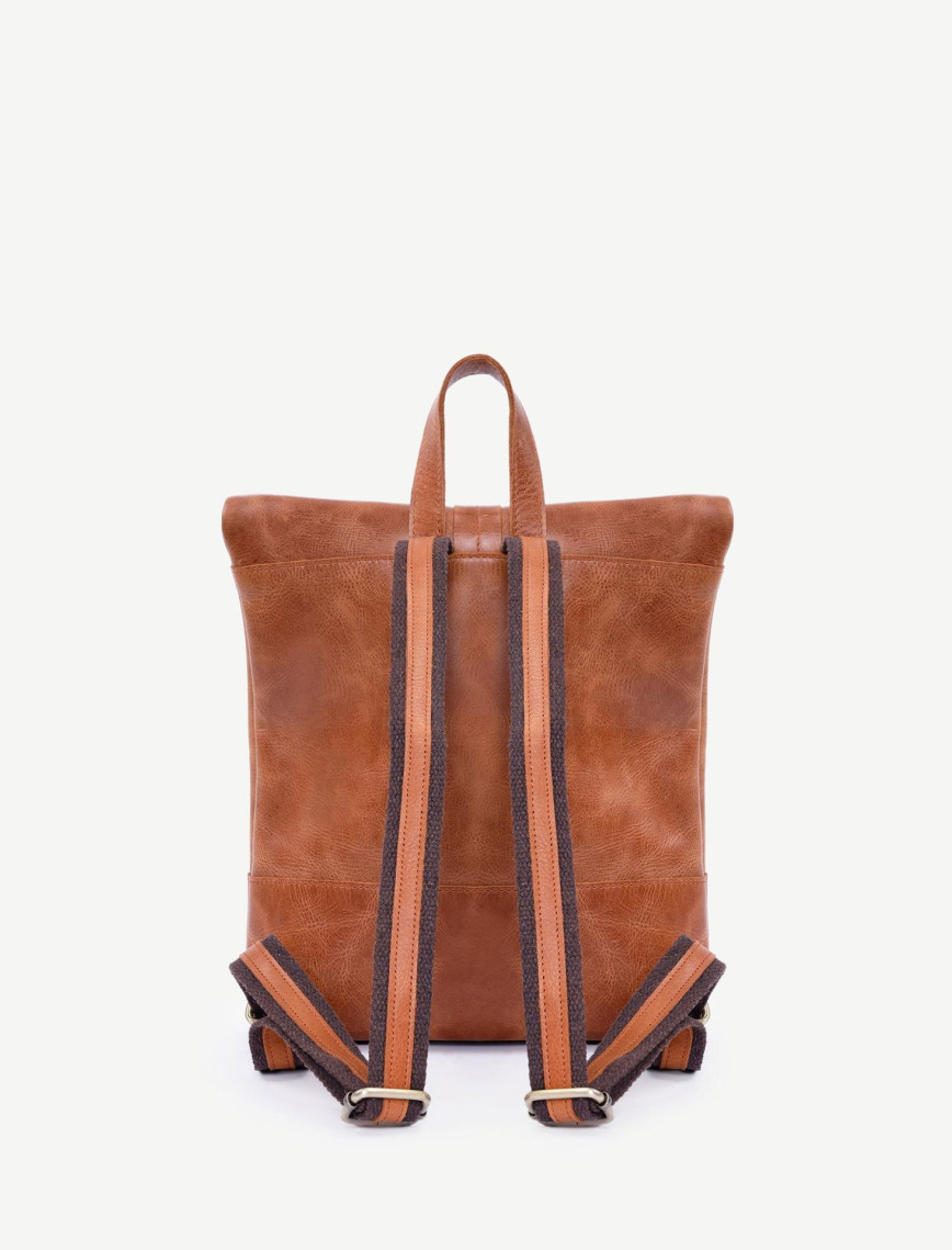 YARGICI Katlama Detaylı Deri Sırt Çantası YARGICI Katlama Detaylı Deri Sırt Çantası