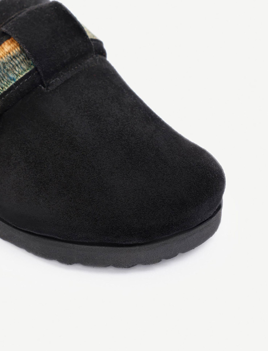 YARGICI Şerit Detaylı Deri Terlik YARGICI Şerit Detaylı Deri Terlik