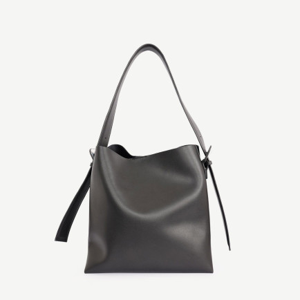 YARGICI Kemer Toka Detaylı Omuz Çantası YARGICI Kemer Toka Detaylı Omuz Çantası