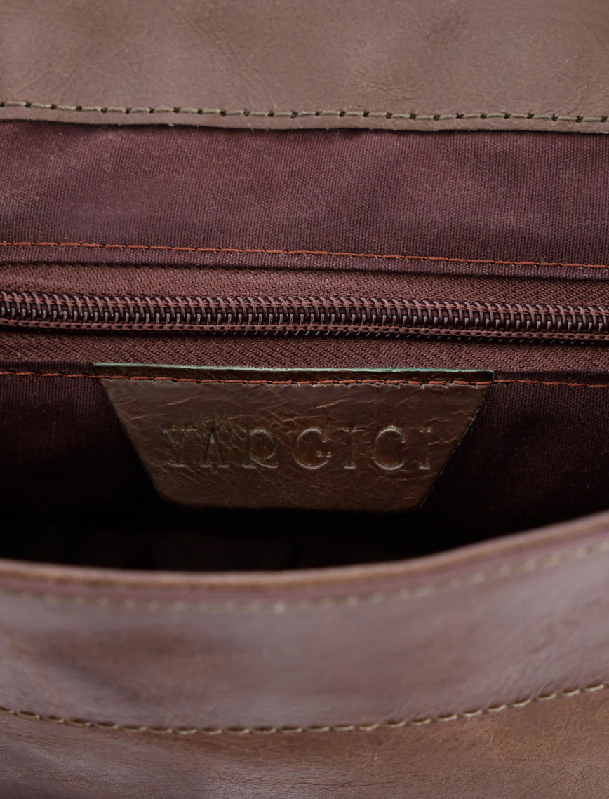 YARGICI Kapaklı Deri Sırt Çantası YARGICI Kapaklı Deri Sırt Çantası