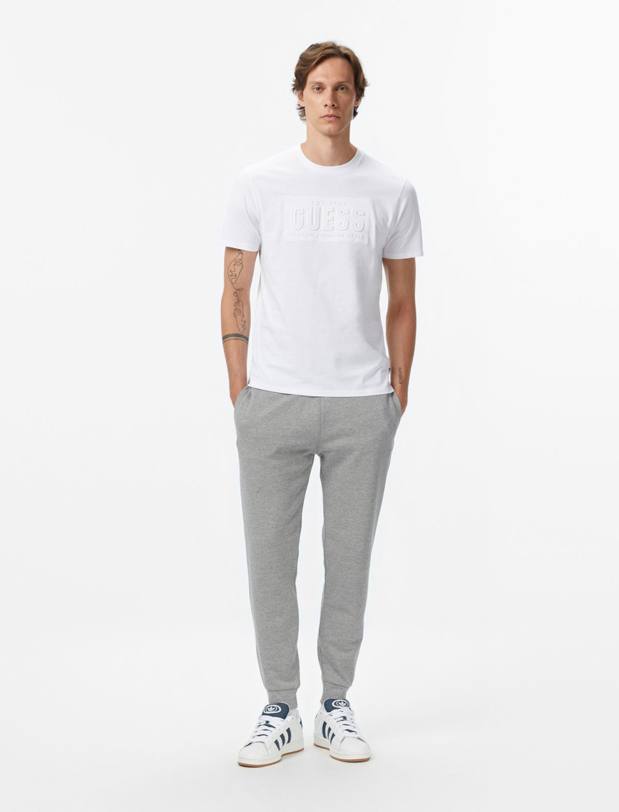 Guess Embosse Regular Fit Erkek Beyaz T-Shirt Guess Embosse Regular Fit Erkek Beyaz T-Shirt