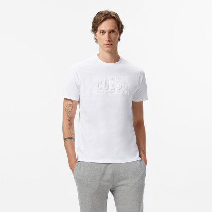Guess Embosse Regular Fit Erkek Beyaz T-Shirt Guess Embosse Regular Fit Erkek Beyaz T-Shirt