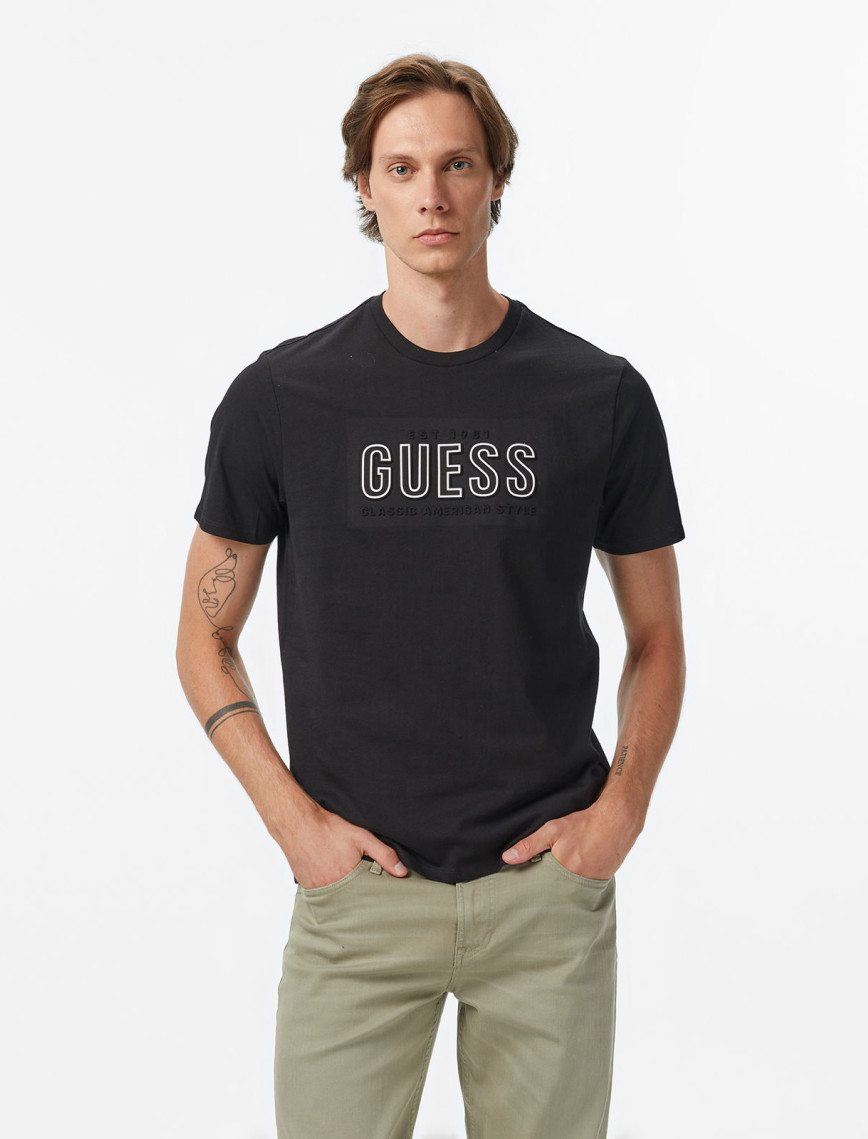 Guess Embosse Regular Fit Erkek Siyah T-Shirt Guess Embosse Regular Fit Erkek Siyah T-Shirt