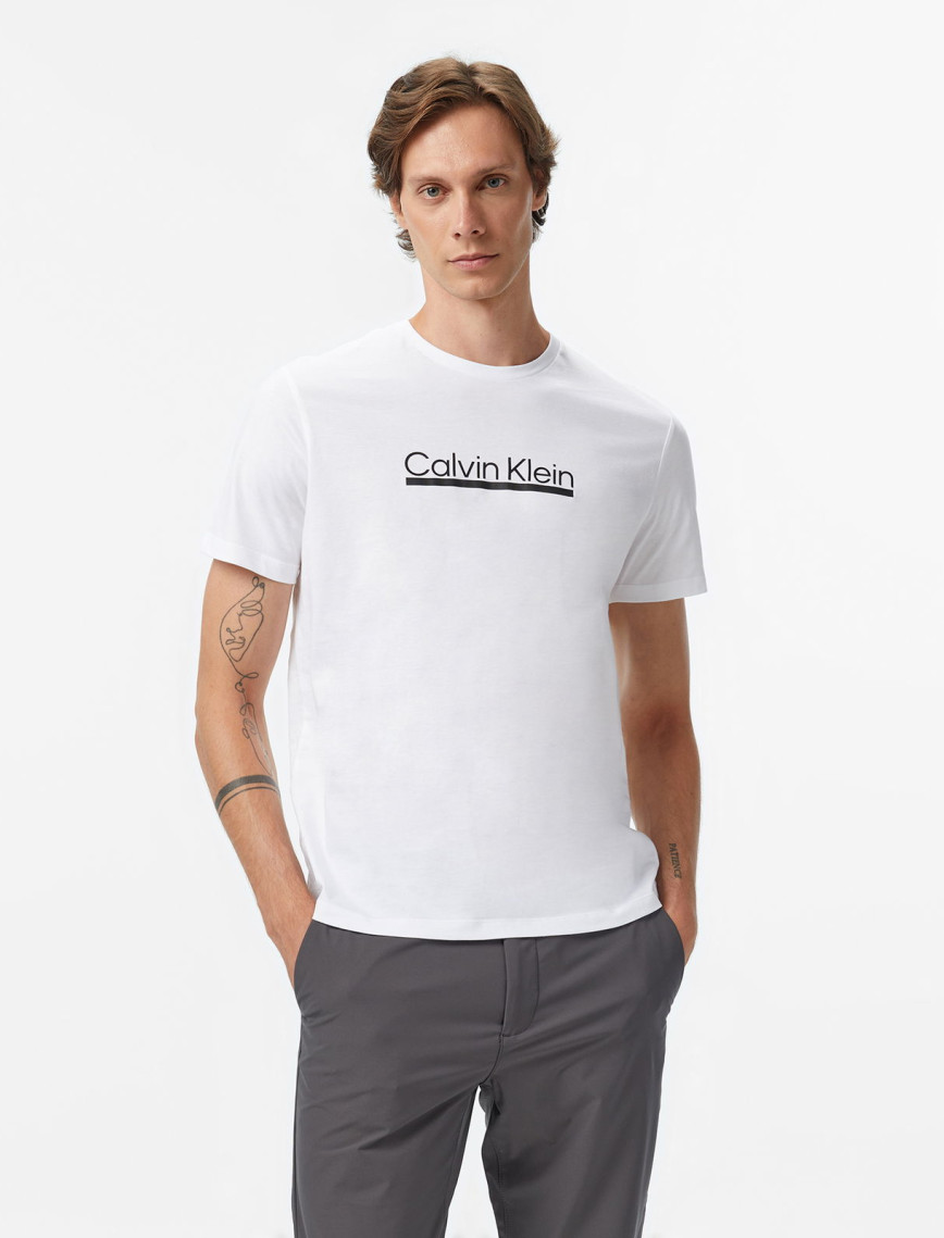 Calvin Klein Outline Tape Graphic Erkek Siyah T-Shirt Calvin Klein Outline Tape Graphic Erkek Siyah T-Shirt