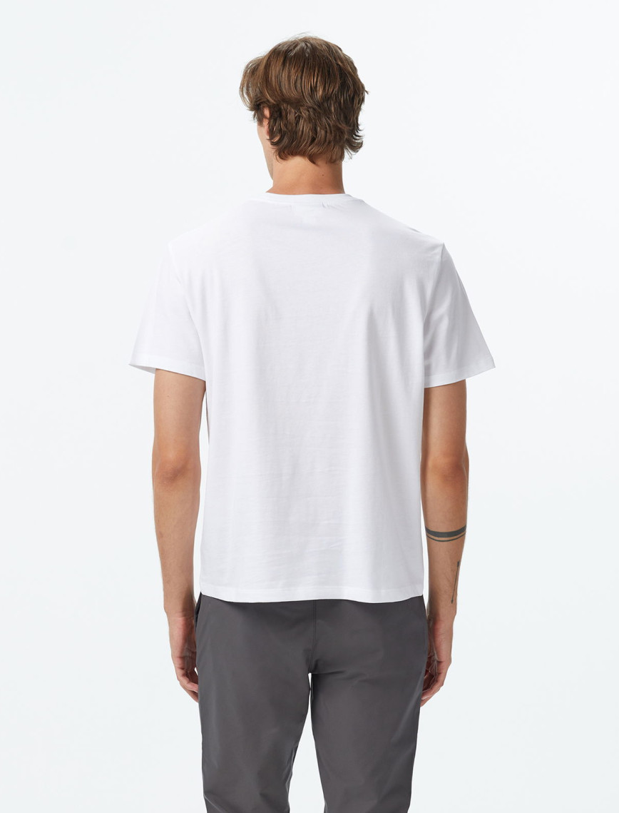 Calvin Klein Hero Monologo Erkek Beyaz T-Shirt Calvin Klein Hero Monologo Erkek Beyaz T-Shirt