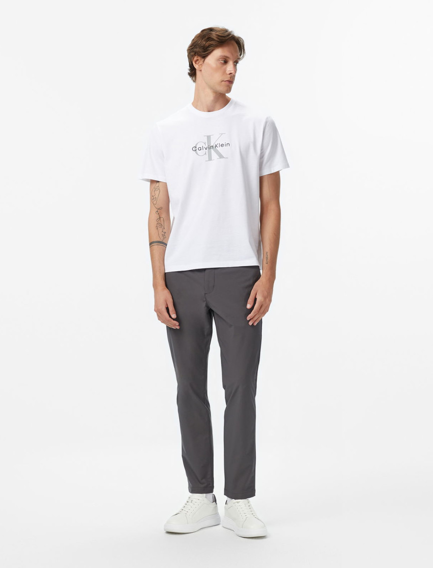 Calvin Klein Hero Monologo Erkek Beyaz T-Shirt Calvin Klein Hero Monologo Erkek Beyaz T-Shirt