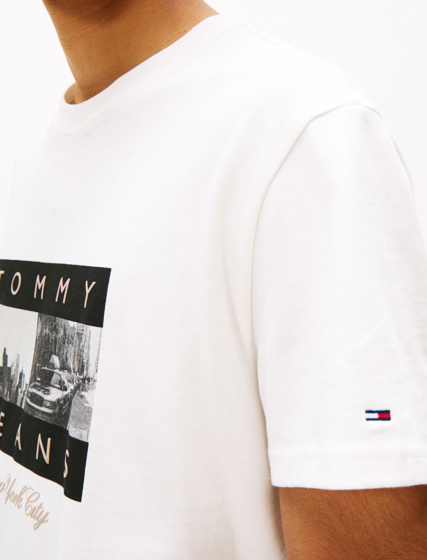 Tommy Jeans Regular Photo Flag Erkek Beyaz T-Shirt Tommy Jeans Regular Photo Flag Erkek Beyaz T-Shirt