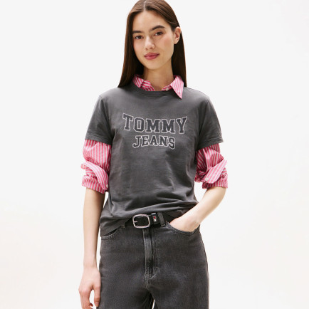 Tommy Jeans Regular Varsity Kadın Siyah T-Shirt Tommy Jeans Regular Varsity Kadın Siyah T-Shirt