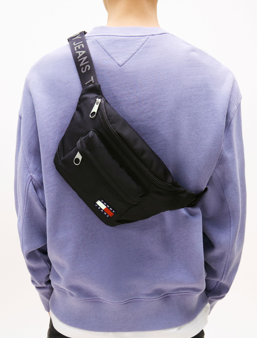 Tommy Jeans Essentials Daily Erkek Siyah Bel Çantası Tommy Jeans Essentials Daily Erkek Siyah Bel Çantası
