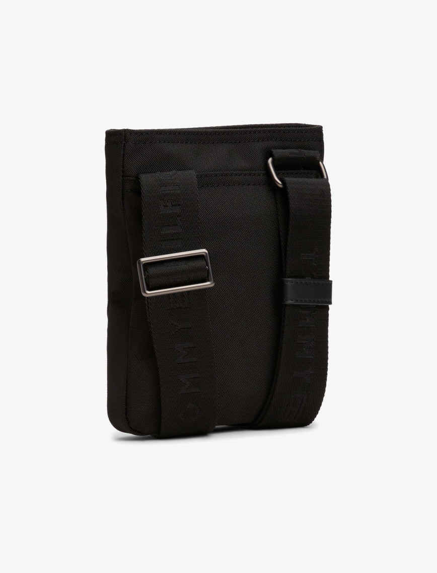Tommy Hilfiger Nylon Travel Mini Erkek Siyah Çapraz Çanta Tommy Hilfiger Nylon Travel Mini Erkek Siyah Çapraz Çanta