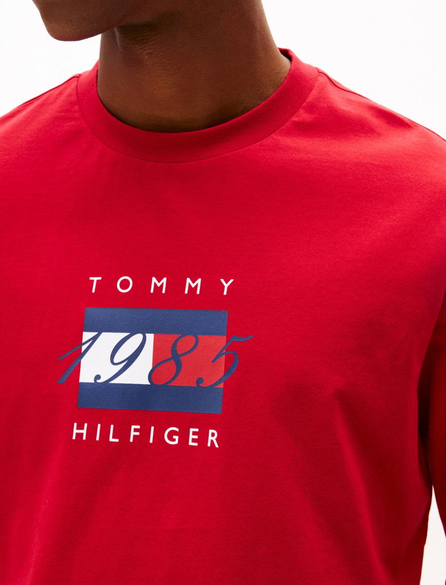 Tommy Hilfiger Linear Flag Graphic Erkek Kırmızı Uzun Kollu T-shirt Tommy Hilfiger Linear Flag Graphic Erkek Kırmızı Uzun Kollu T-shirt