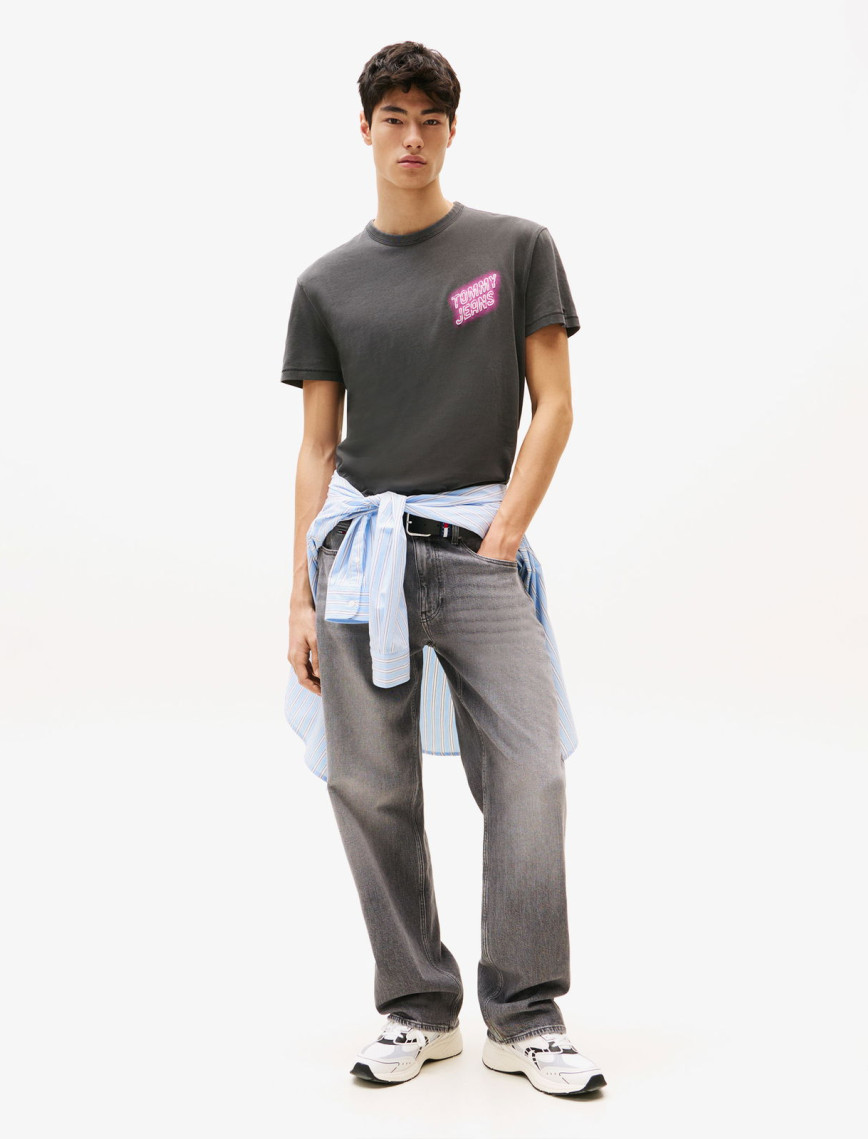 Tommy Jeans Regular Novelty Fair Erkek Siyah T-Shirt Tommy Jeans Regular Novelty Fair Erkek Siyah T-Shirt