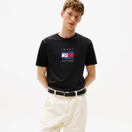 Tommy Hilfiger Linear Flag Graphic Erkek Siyah T-Shirt Tommy Hilfiger Linear Flag Graphic Erkek Siyah T-Shirt