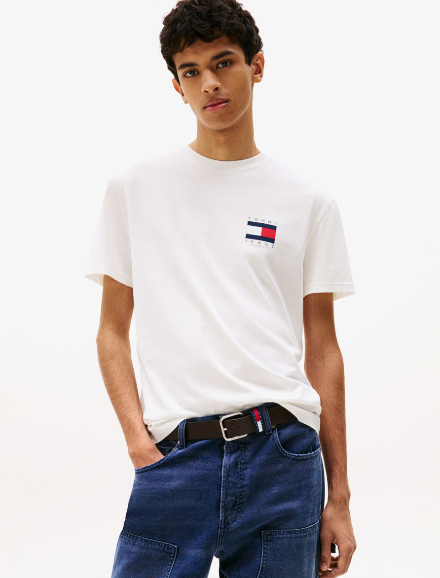 Tommy Jeans Regular Flag Erkek Beyaz T-Shirt Tommy Jeans Regular Flag Erkek Beyaz T-Shirt