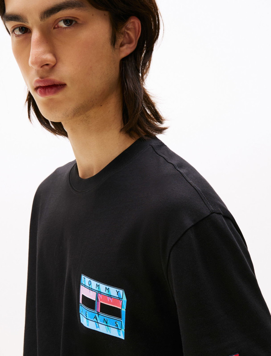 Tommy Jeans Regular Flag Play Erkek Siyah T-Shirt Tommy Jeans Regular Flag Play Erkek Siyah T-Shirt