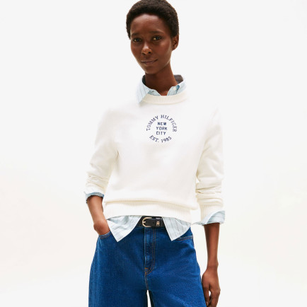 Tommy Hilfiger Graphic Logo Kadın Beyaz Kazak Tommy Hilfiger Graphic Logo Kadın Beyaz Kazak