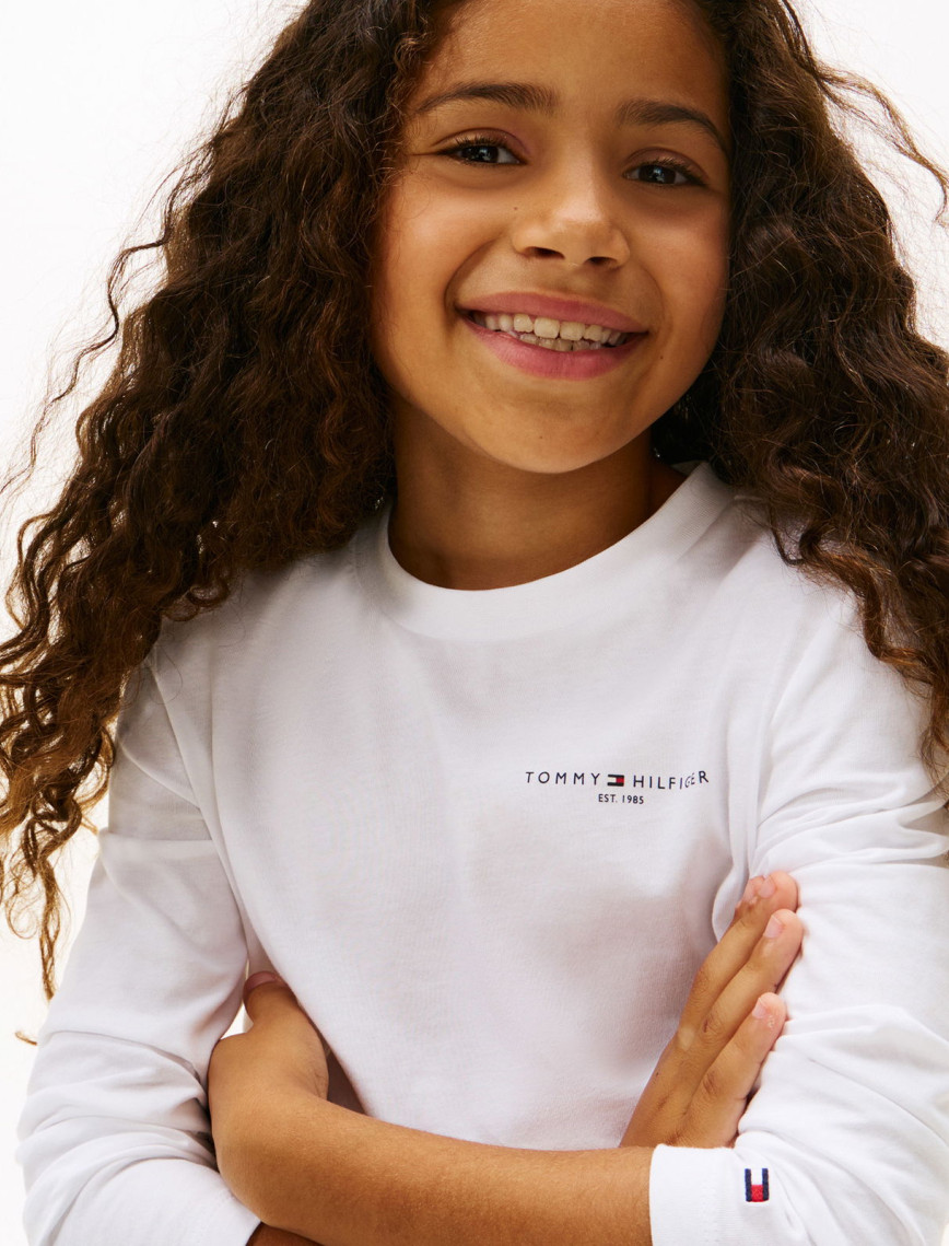 Tommy Hilfiger Mini Corp Çocuk Beyaz Uzun Kollu T-shirt Tommy Hilfiger Mini Corp Çocuk Beyaz Uzun Kollu T-shirt