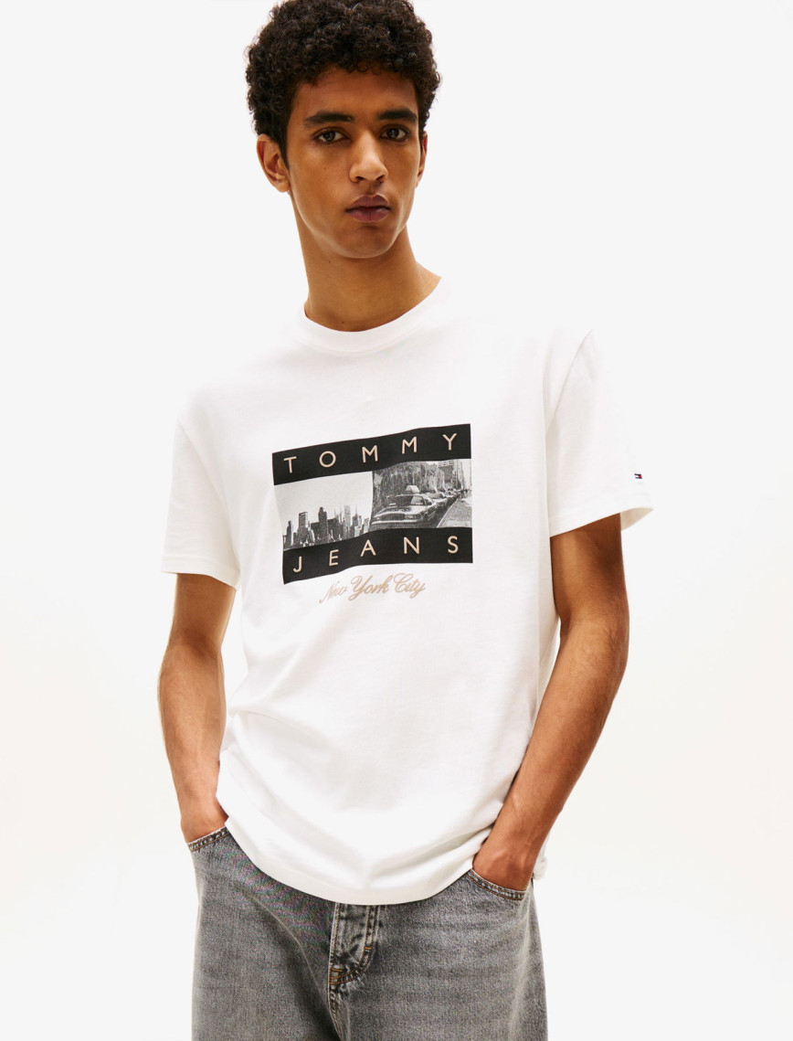 Tommy Jeans Regular Photo Flag Erkek Beyaz T-Shirt Tommy Jeans Regular Photo Flag Erkek Beyaz T-Shirt
