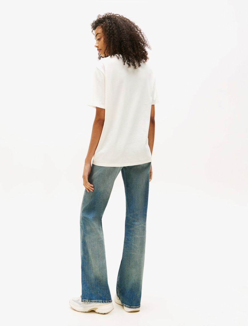 Tommy Jeans Relax Strawberry Kadın Beyaz T-Shirt Tommy Jeans Relax Strawberry Kadın Beyaz T-Shirt