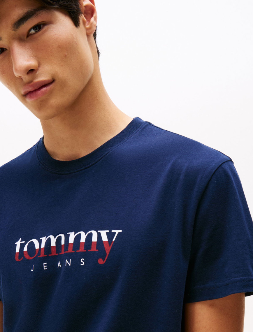Tommy Jeans Regular Erkek Mavi T-Shirt Tommy Jeans Regular Erkek Mavi T-Shirt