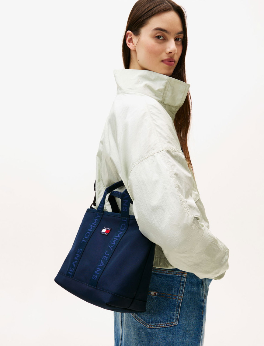 Tommy Jeans Daily Mini Kadın Mavi Tote Çanta Tommy Jeans Daily Mini Kadın Mavi Tote Çanta