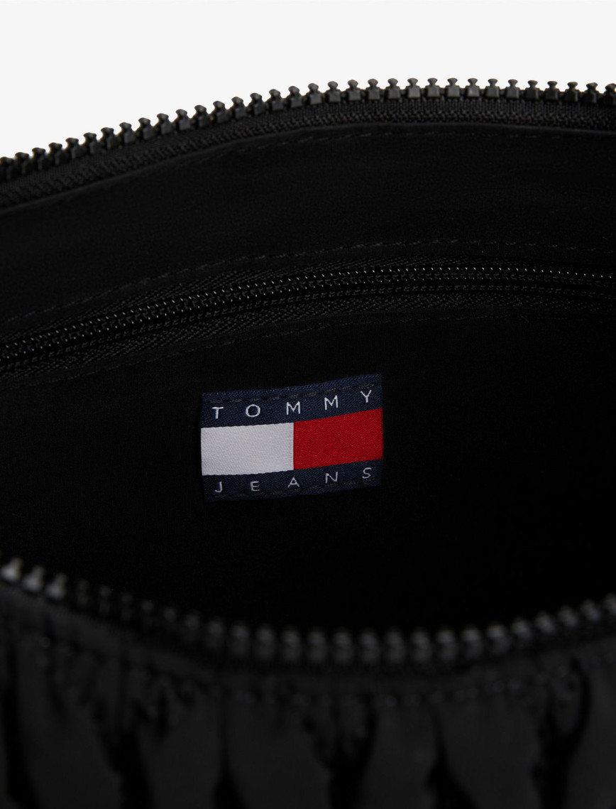 Tommy Jeans Urban X-Body Quilted Kadın Siyah Omuz Çantası Tommy Jeans Urban X-Body Quilted Kadın Siyah Omuz Çantası