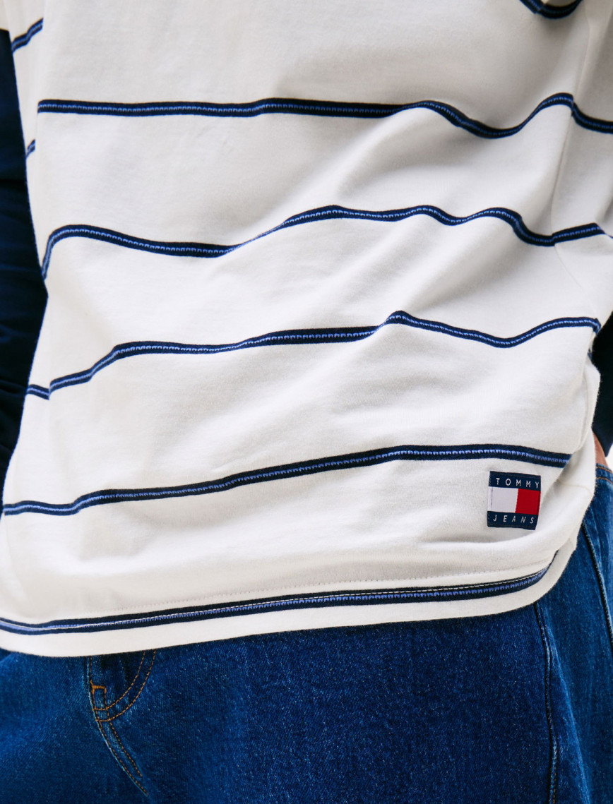 Tommy Jeans Regular Textured Stripe Erkek Beyaz T-Shirt Tommy Jeans Regular Textured Stripe Erkek Beyaz T-Shirt
