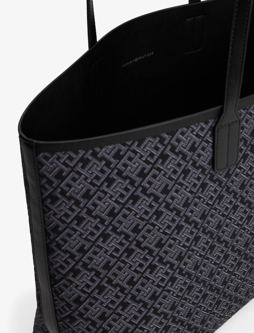 Tommy Hilfiger Icon Jacquard Kadın Siyah Tote Çanta Tommy Hilfiger Icon Jacquard Kadın Siyah Tote Çanta