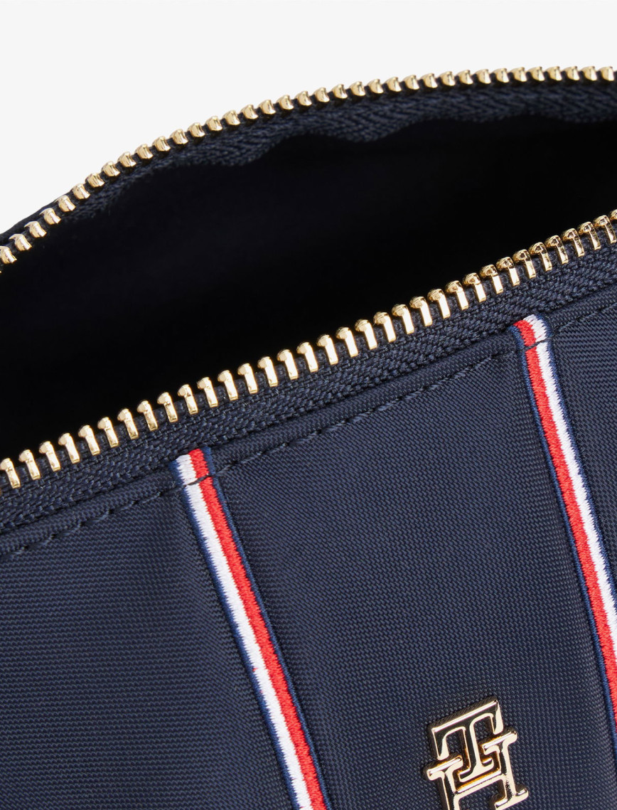Tommy Hilfiger Icon Nylon Corp Kadın Mavi Makyaj Çantası Tommy Hilfiger Icon Nylon Corp Kadın Mavi Makyaj Çantası