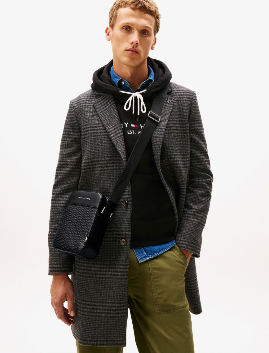 Tommy Hilfiger Woven Mini Reporter Erkek Siyah Çapraz Çanta Tommy Hilfiger Woven Mini Reporter Erkek Siyah Çapraz Çanta