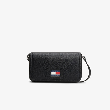 Tommy Jeans Must Flap Kadın Siyah Çapraz Çanta Tommy Jeans Must Flap Kadın Siyah Çapraz Çanta