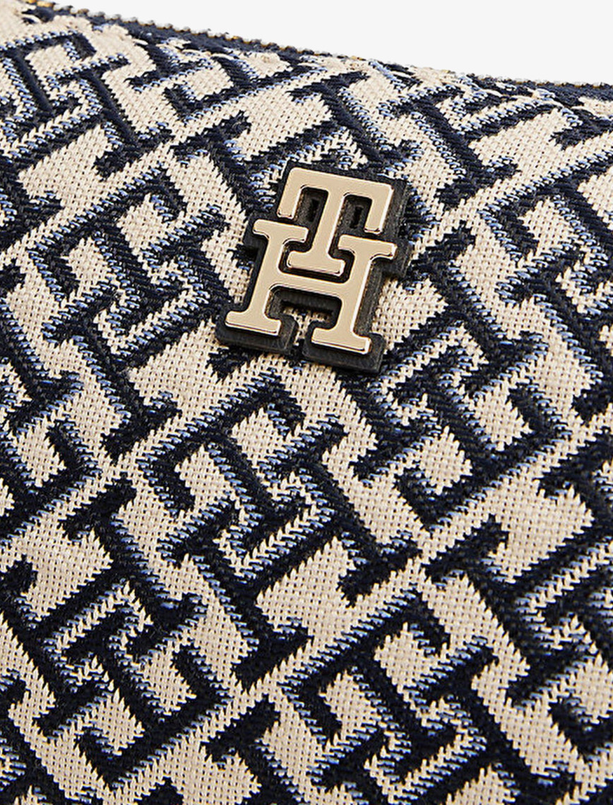 Tommy Hilfiger Jacquard Pouch Kadın Mavi Omuz Çantası Tommy Hilfiger Jacquard Pouch Kadın Mavi Omuz Çantası