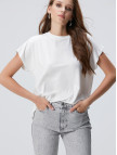 Network Kadın Kırık Beyaz Basic T-shirt Network Kadın Kırık Beyaz Basic T-shirt