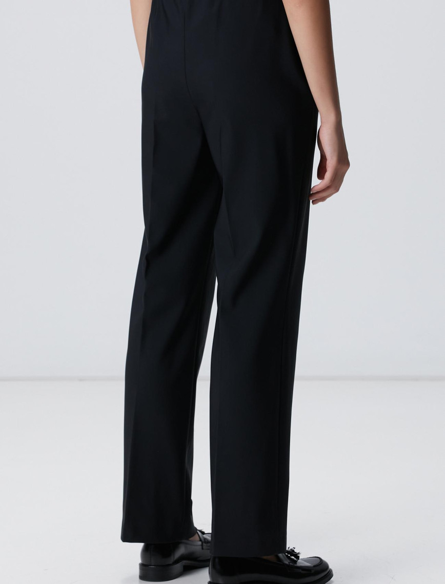 Network Kadın N-Tech Siyah Kemer Detaylı Pantolon Network Kadın N-Tech Siyah Kemer Detaylı Pantolon