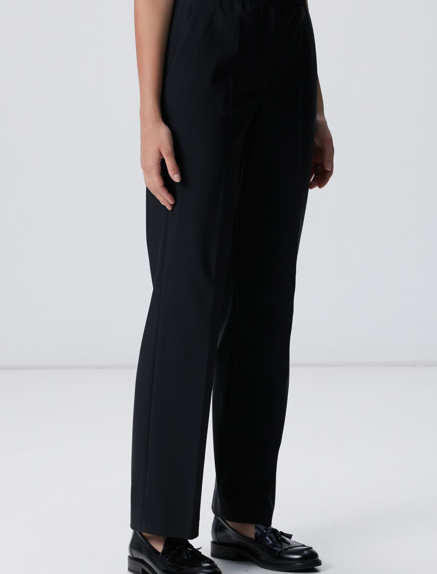 Network Kadın N-Tech Siyah Kemer Detaylı Pantolon Network Kadın N-Tech Siyah Kemer Detaylı Pantolon