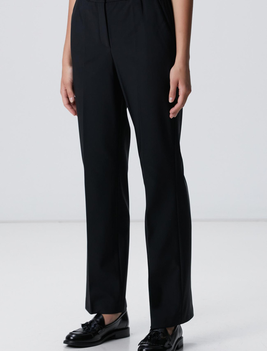 Network Kadın N-Tech Siyah Kemer Detaylı Pantolon Network Kadın N-Tech Siyah Kemer Detaylı Pantolon