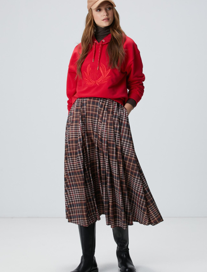 Network Kadın Kırmızı Nakış Detaylı Sweatshirt Network Kadın Kırmızı Nakış Detaylı Sweatshirt