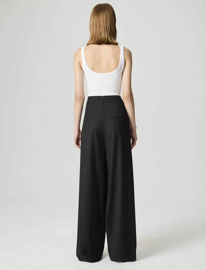 Çift Tokalı Kemer Detaylı Pantolon Çift Tokalı Kemer Detaylı Pantolon