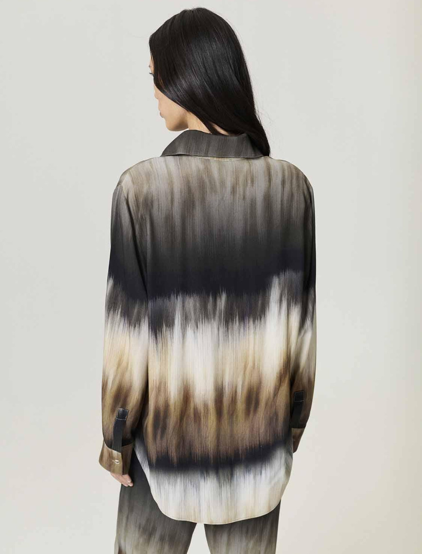 Batik Desenli Gömlek Batik Desenli Gömlek