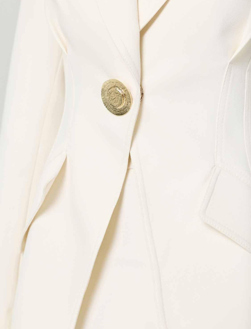 Gold Aksesuarlı Vatkalı Ceket Gold Aksesuarlı Vatkalı Ceket